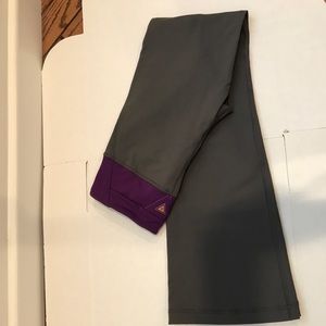 Yogasmoga grey and purple yoga pants size 4