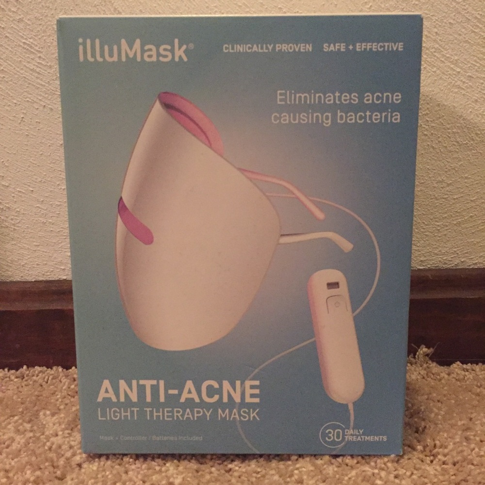 IlluMask Anti-Acne Light Therapy Mask