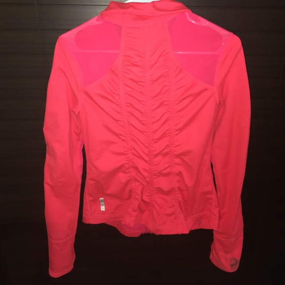 Zella jacket - Picture 2 of 3