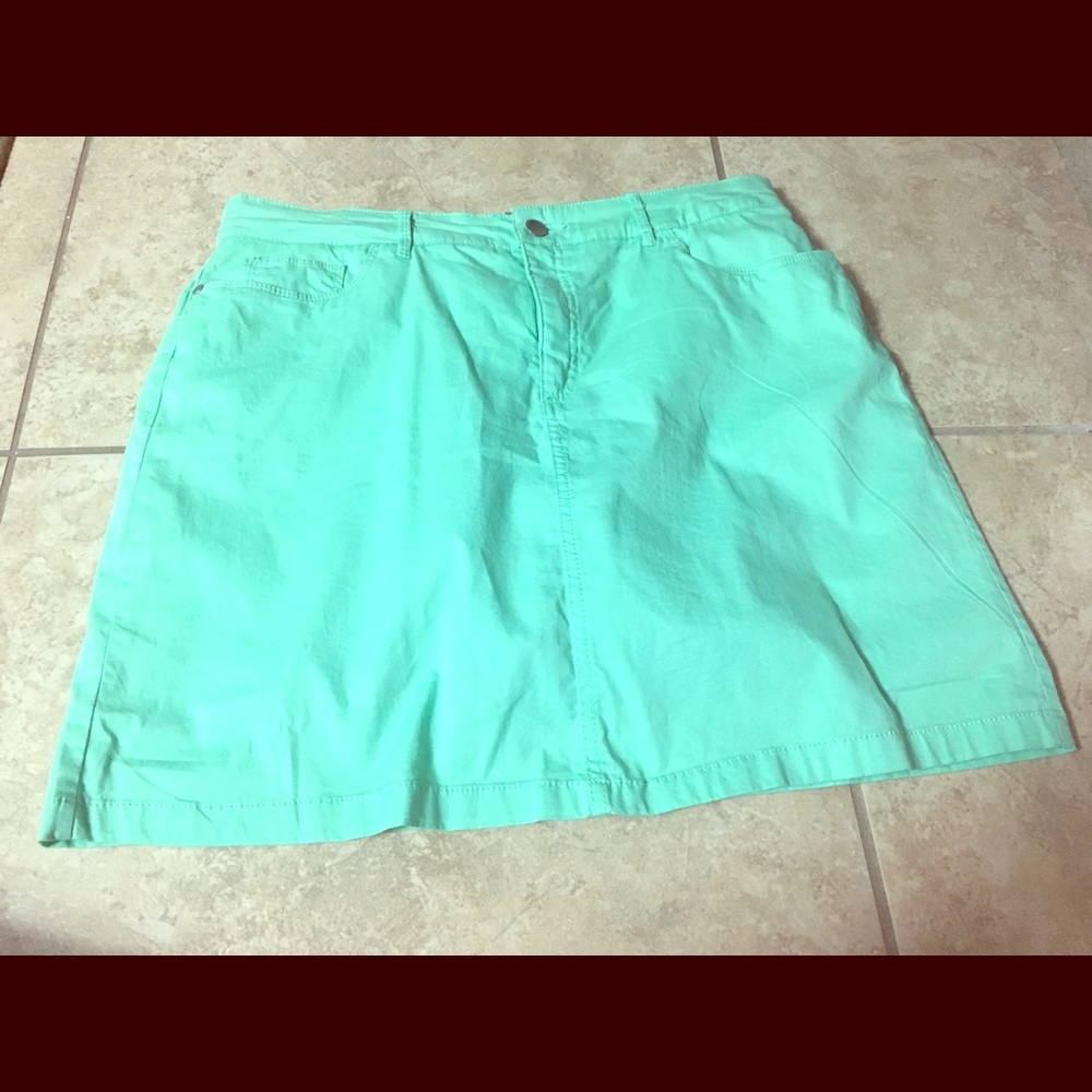 Croft & Barrow Skort - never worn