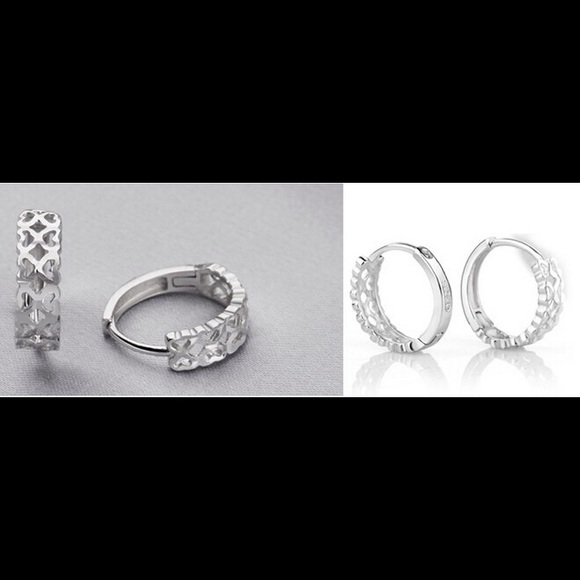 🎄 Sterling Silver Hoop Earrings - Picture 4 of 4