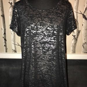LuLaRoe Elegant Classic Tee S