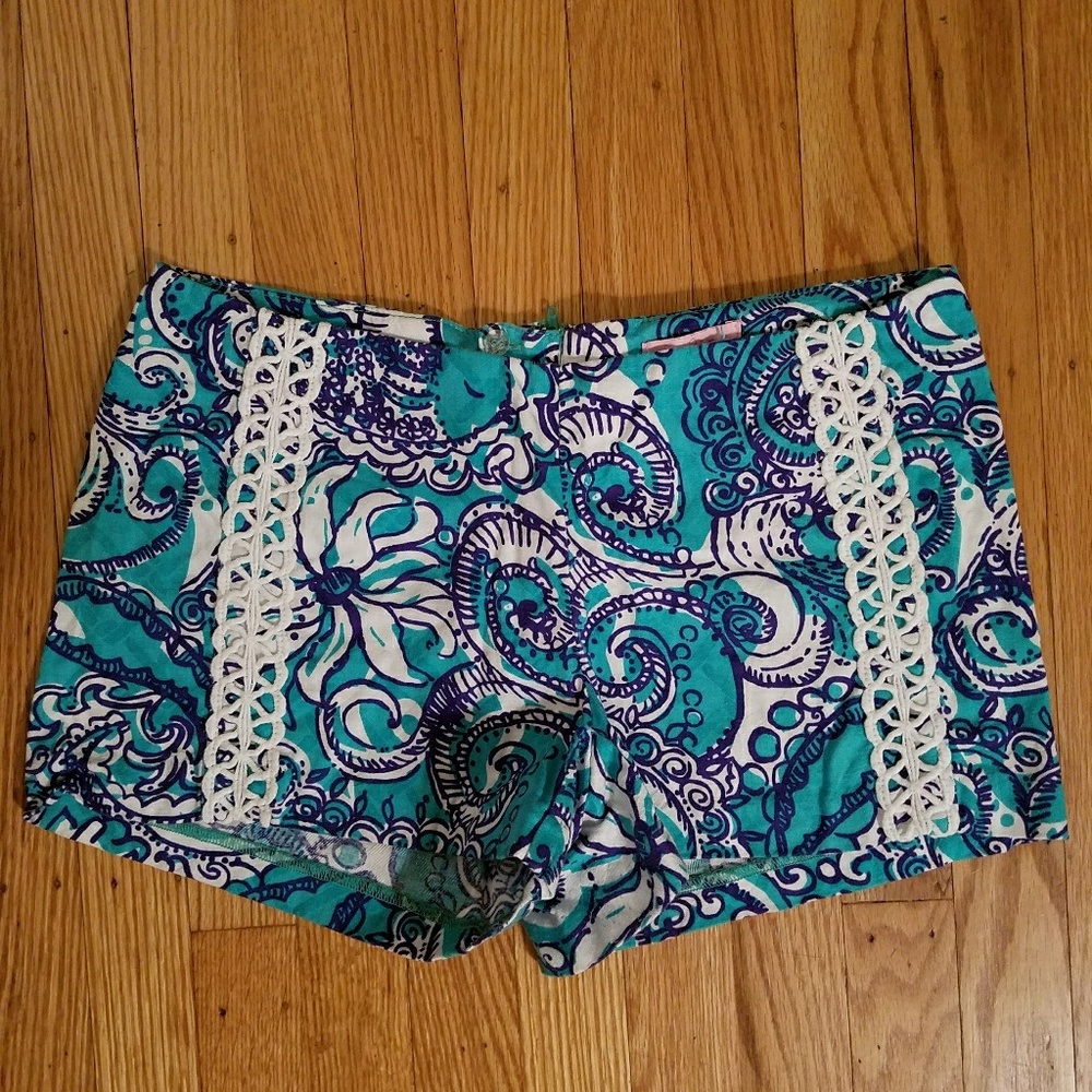 EUC Size 2 Liza Shorts