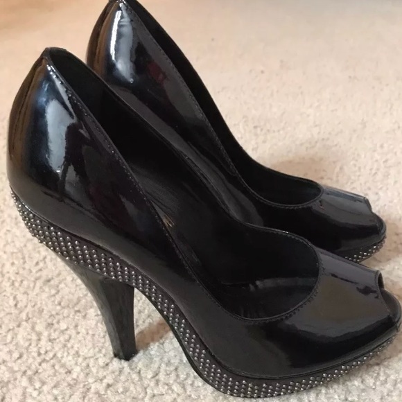 Authentic Burberry Stiletto Pumps - Picture 3 of 6