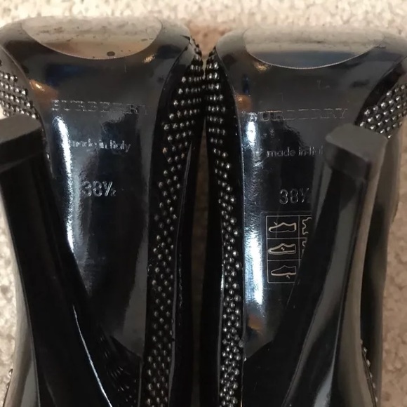 Authentic Burberry Stiletto Pumps - Picture 6 of 6