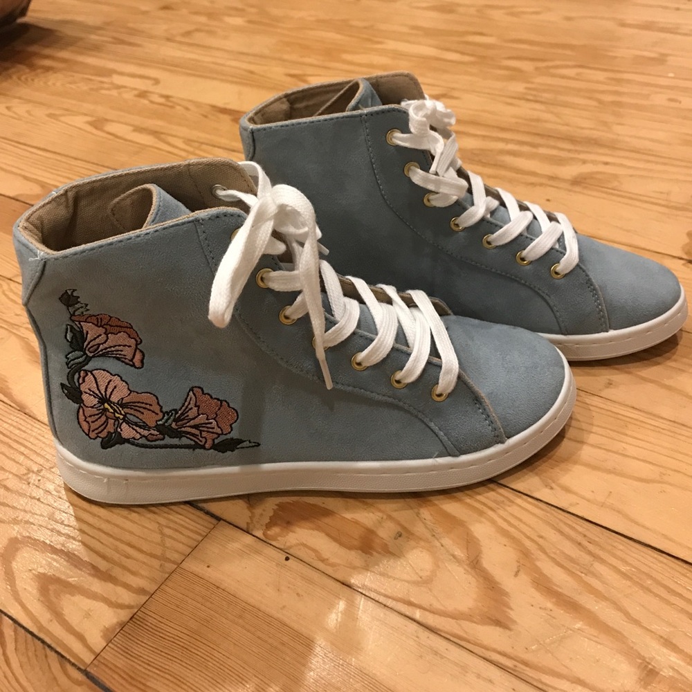 ⭐️Brand New⭐️ Light blue embroidered high tops