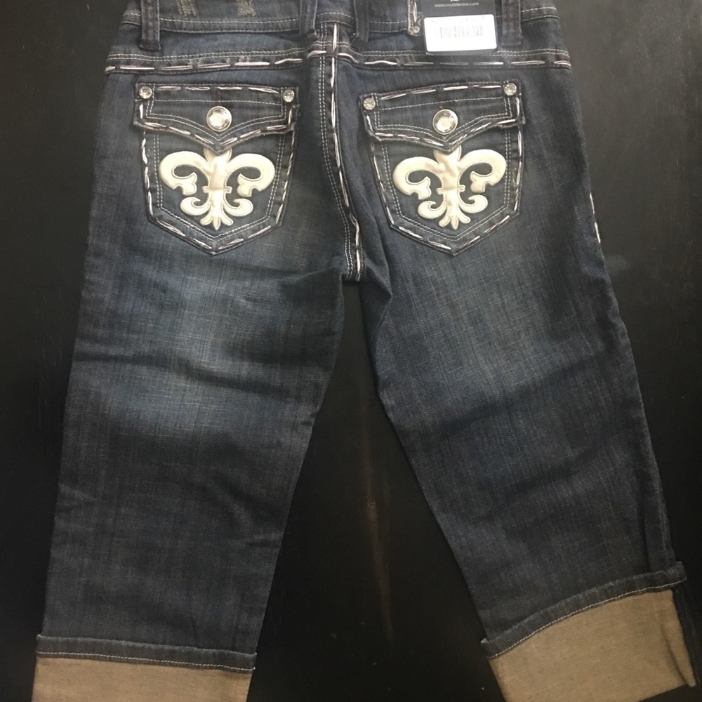 Vault Denim Capri Jeans. NWT