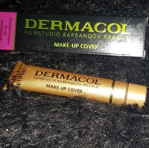 Dermacol shade 211
