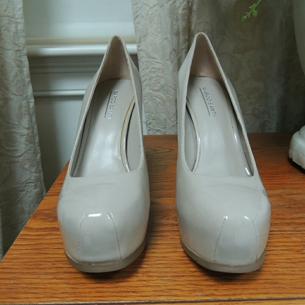 Cream patent high heel Platform NWOT