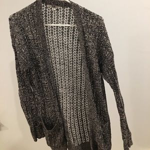 grey/white cardigan