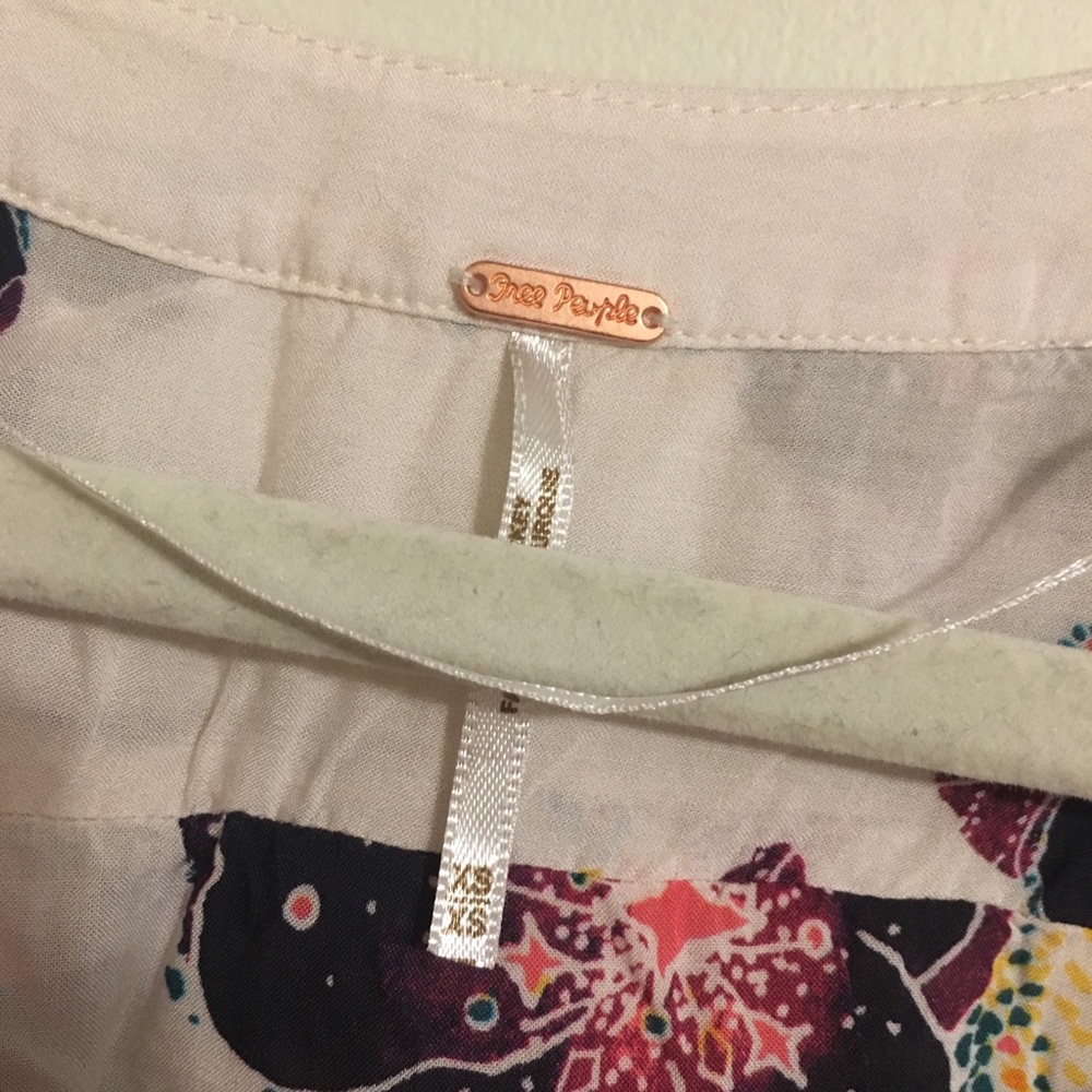 FREE PEOPLE FLOWER BLOUSE - Picture 2 of 3