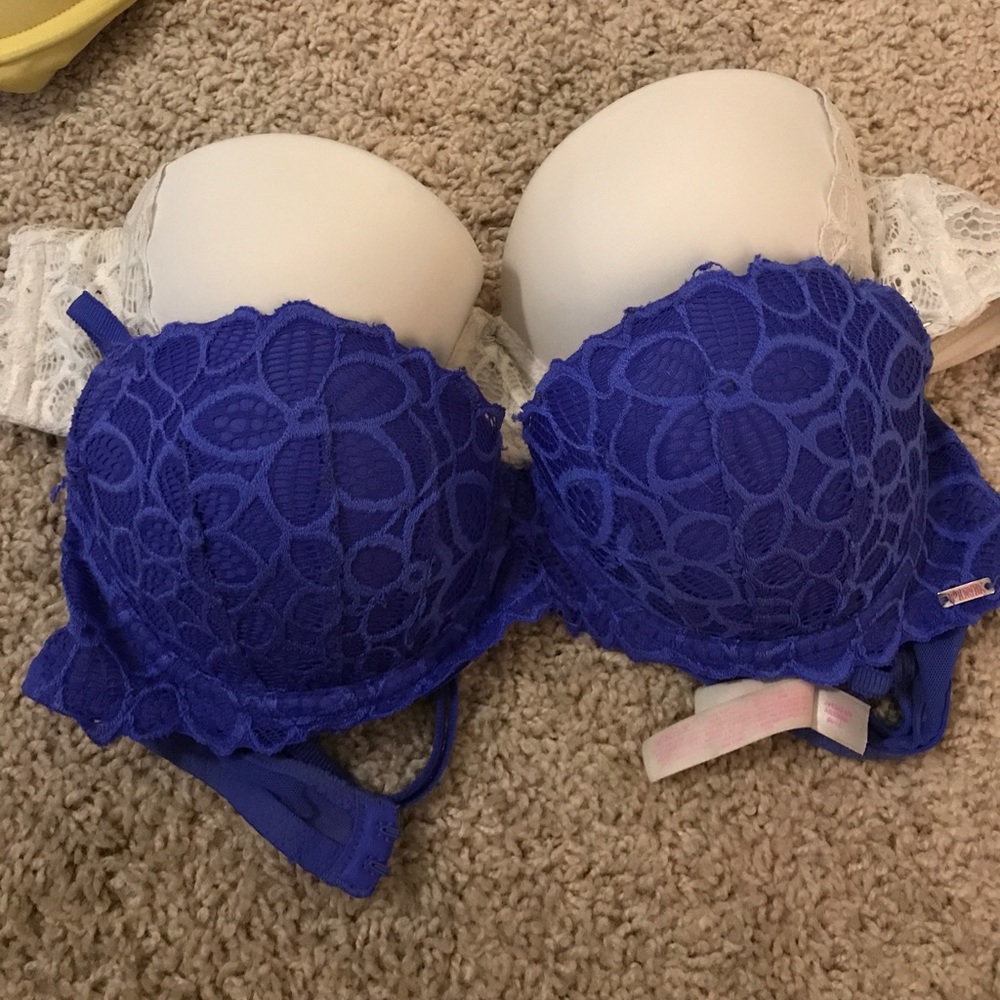 34C Victoria’s Secret bras