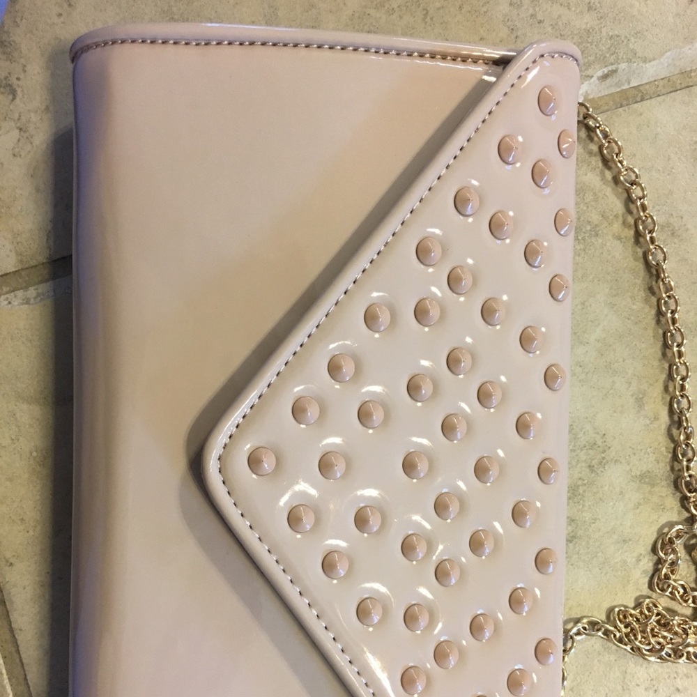 Guess Clutch