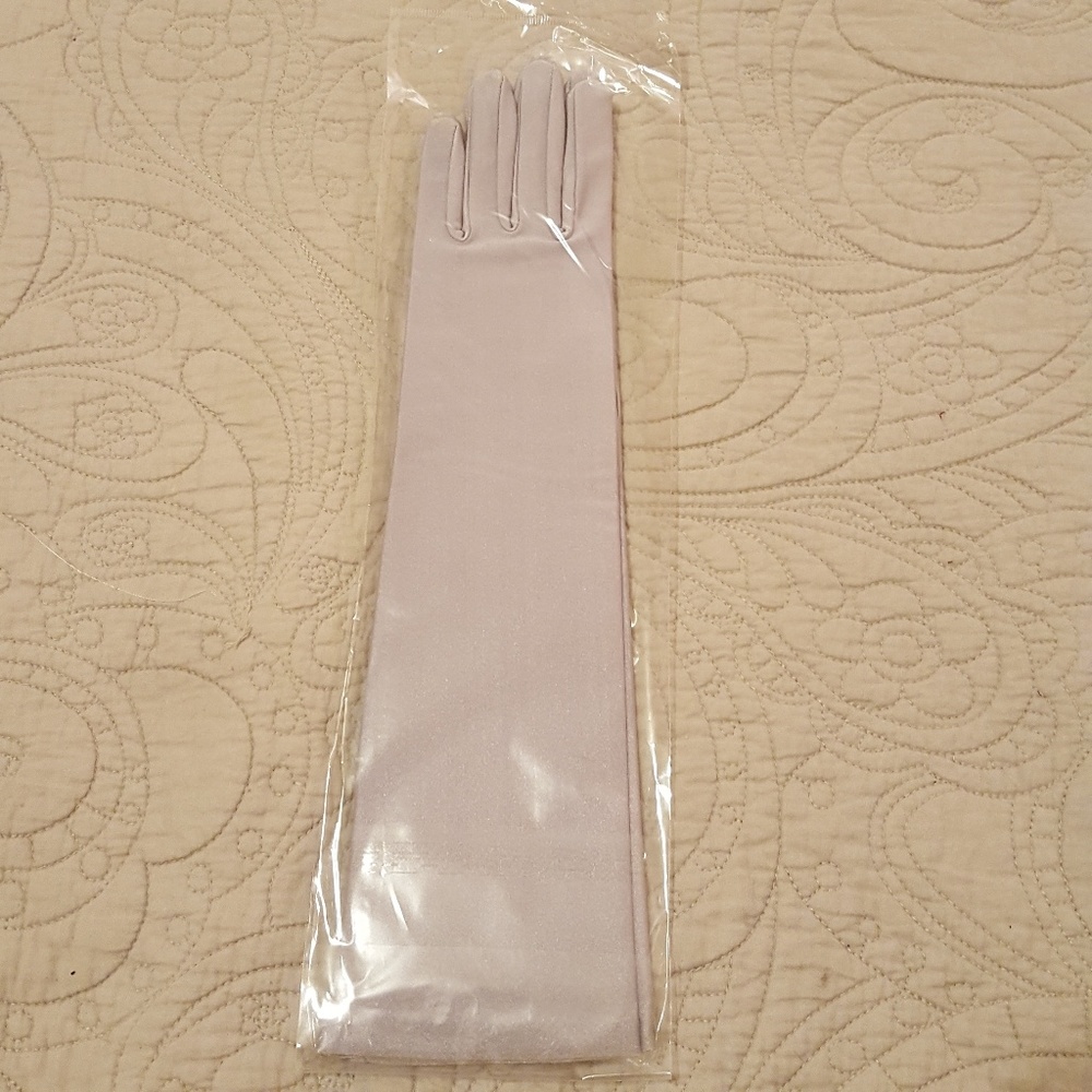 Silver Arm gloves NWOT