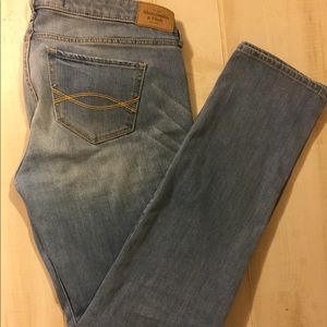 Abercrombie & Fitch “The A&F Skinny” Jeans 6S