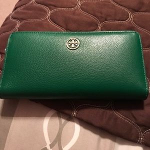Tory Burch Landon Wallet