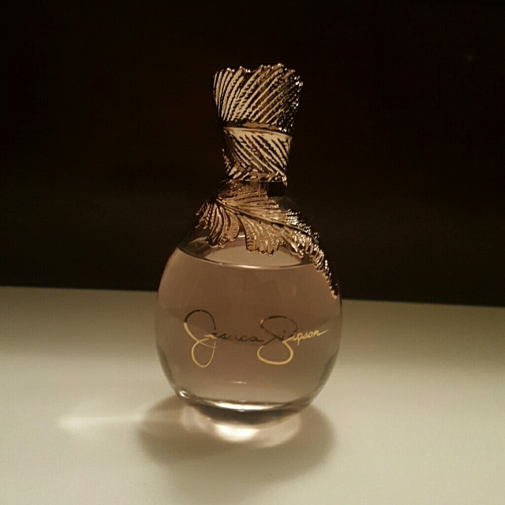 Jessica Simpson Signature Perfume