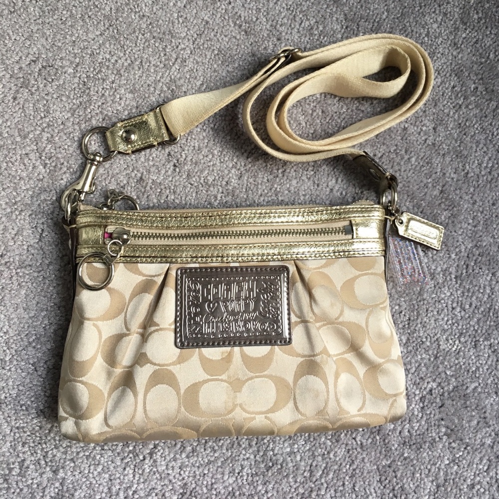 COACH  crossbody