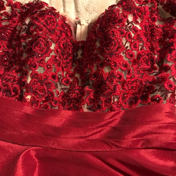 Red short homecoming dress Sz 2 by Camille - Picture 6 of 8