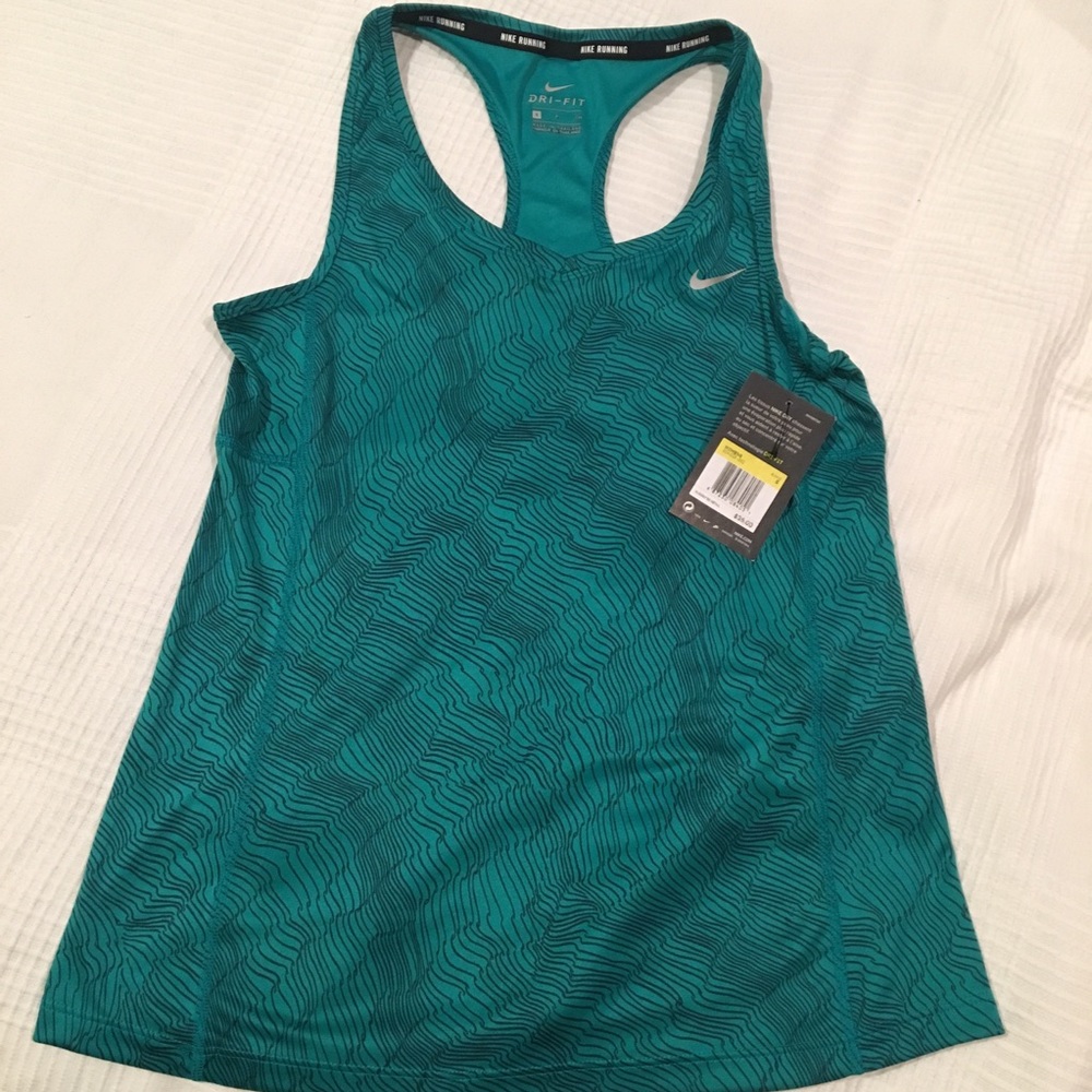 Nike tank top NWT