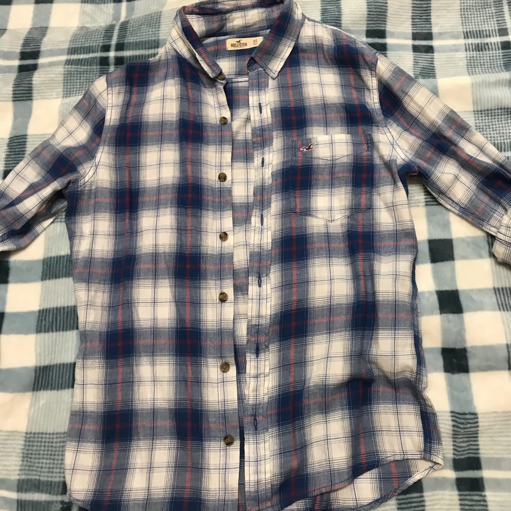 Hollister Shirt - Picture 2 of 3