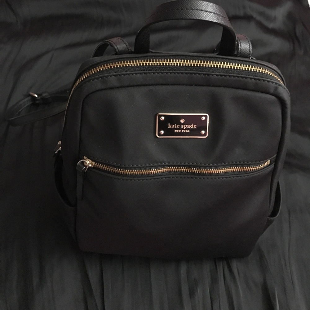KATE SPADE NEW YORK  #BLACK #GOLD #TRAVELBAG