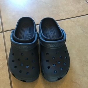 CROCS navy blue adult size 6/7