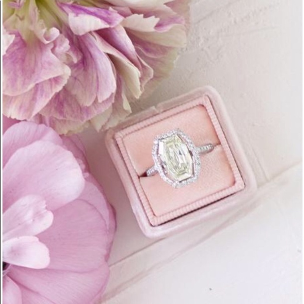 Mrs. Box (ring box/holder) with monogram “K”.