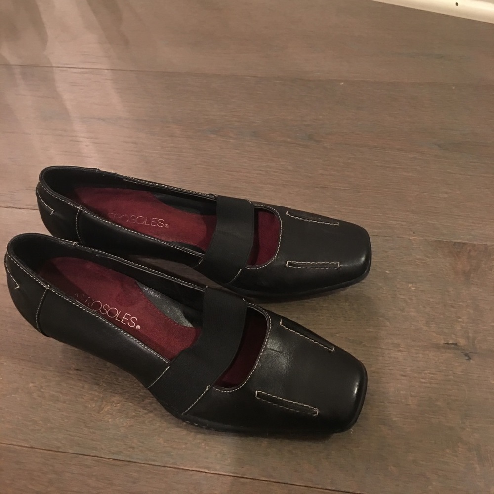 Aerosoles Black Comfort Heels