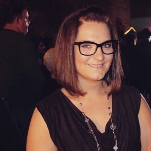 Meet your Posher, Leslie