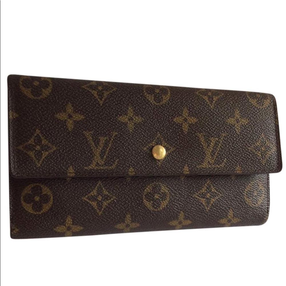 Louis Vuitton international wallet