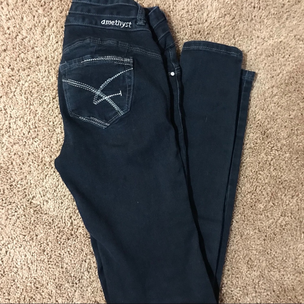 Bodycon Amethyst 3 button skinny jeans