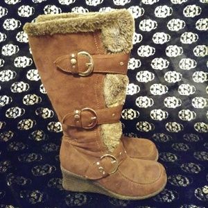 Brown Boots w/Fur & Buckles