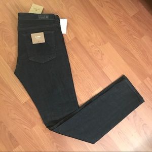 AG Jeans 💙 “the Aubrey” Dark Blue Wash Size 31