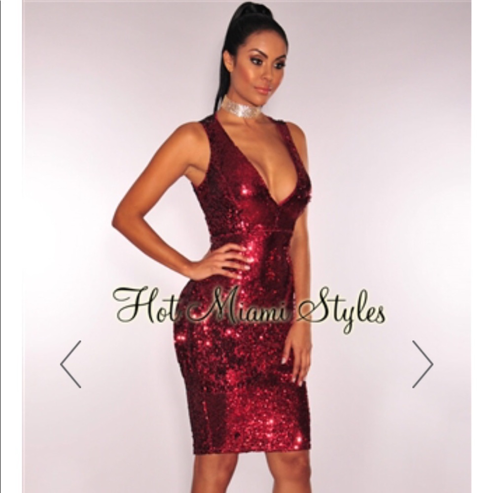 Wine Liquid Sequins Key Hole Back Dress