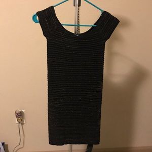 Slimming Black/Gold dress