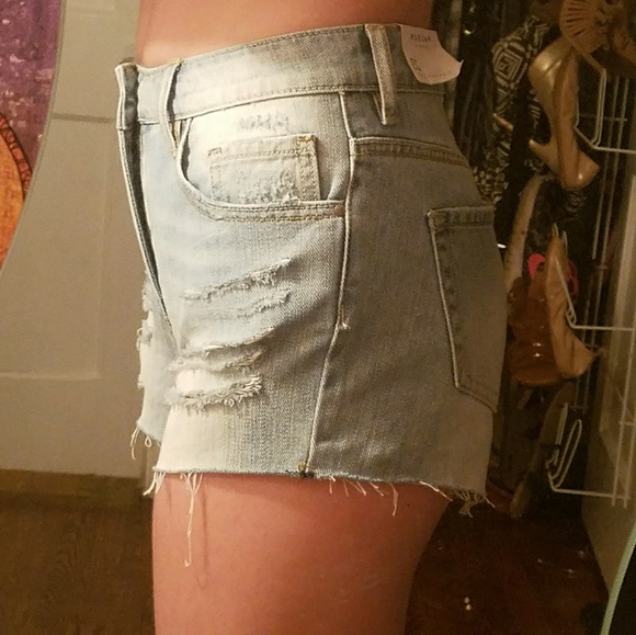 PacSun High Rise Ripped Jean Shorts - Picture 4 of 4