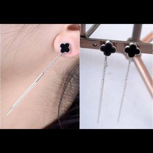 Black lucky leaf with pendant