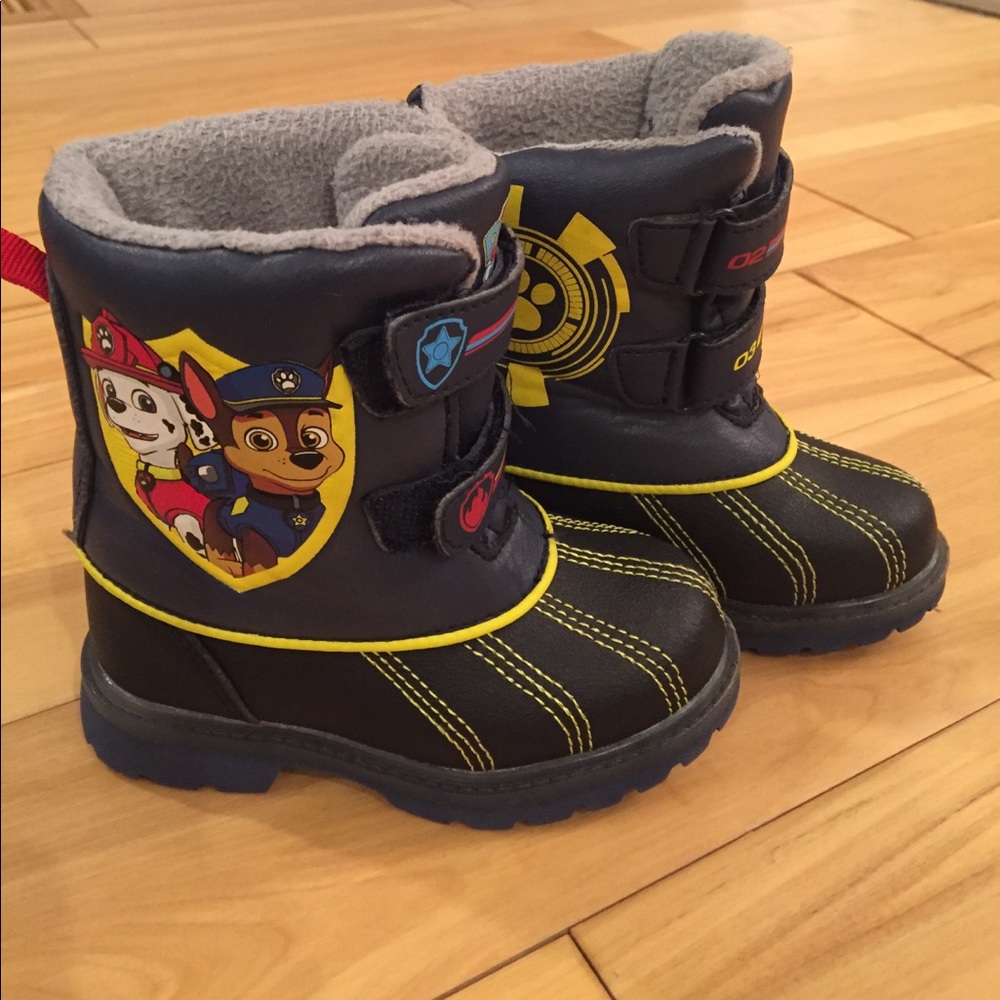 Paw Patrol winter boots. Size 7