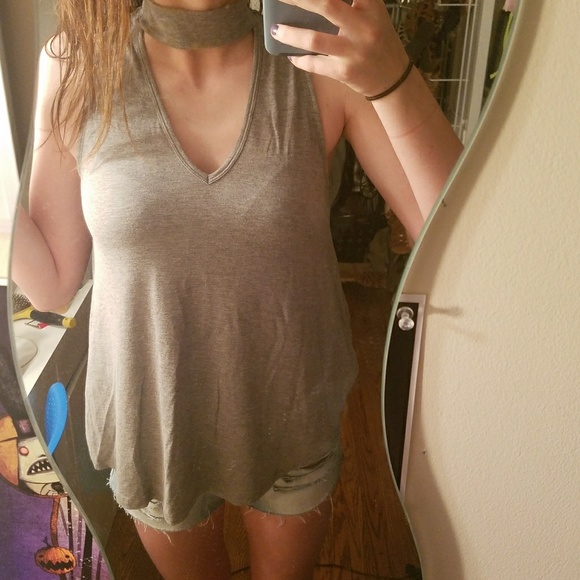 Front Cut Out Tank Top - Picture 1 of 3