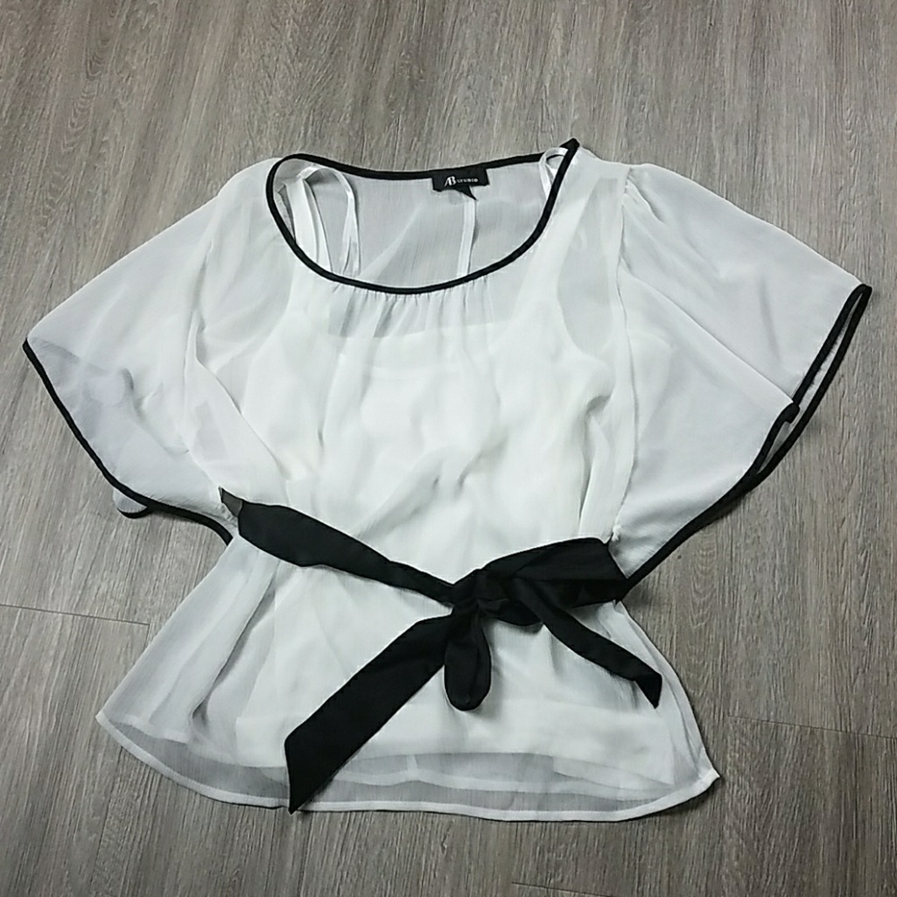 Beautiful flowy white top
