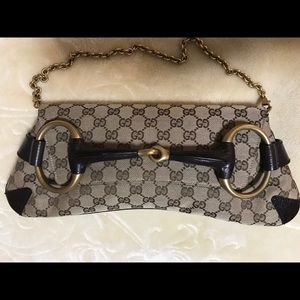 GUCCI GG CANVAS LARGE HORSEBIT CLUTCH
