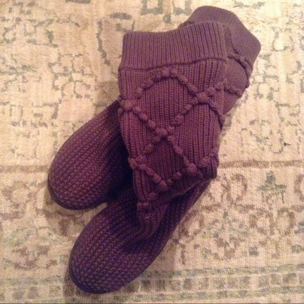 Brown Cable Knit UGGS