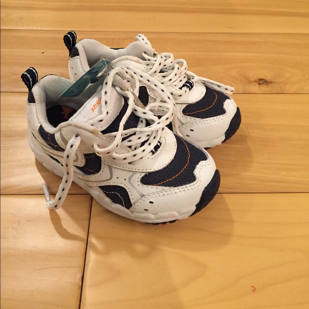 New Stride rite sneaker size wide 7.5