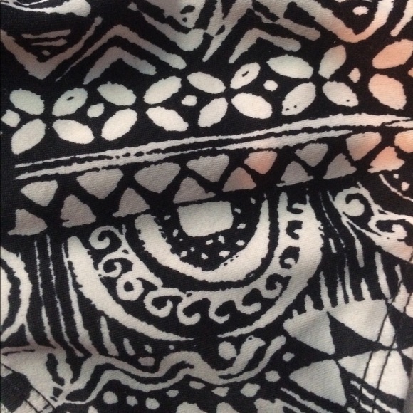 Patterned bikini - Picture 4 of 4