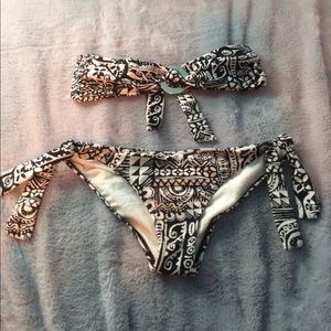 Patterned bikini