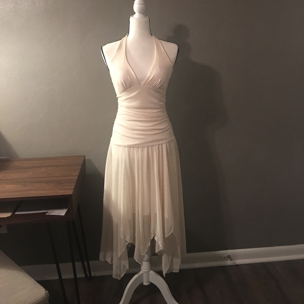 Cream tea length special occasion dress 👗