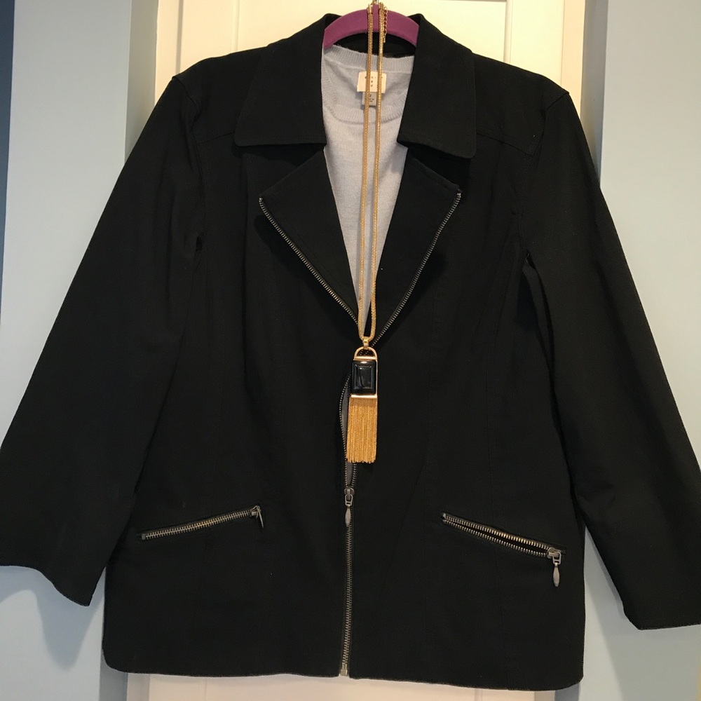 Fashionable Black outer jacket- lightweight