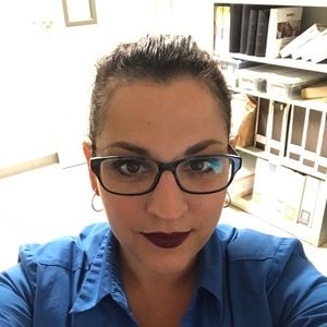 Meet your Posher, Cassandra