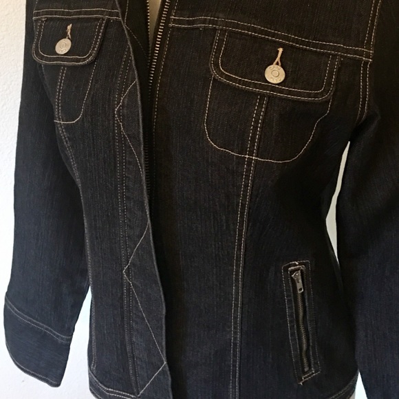CAbi Dark Wash Denim Jacket sz Small - Picture 4 of 5